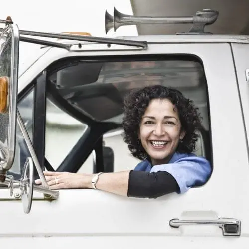 hispanic-woman-truck-driver